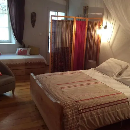 Chez Francoise 3*
