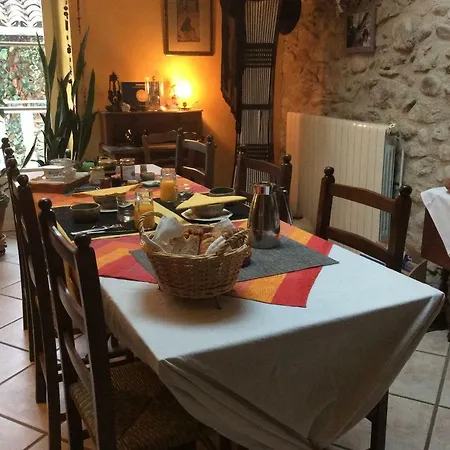 Chez Francoise Bed & Breakfast 3*